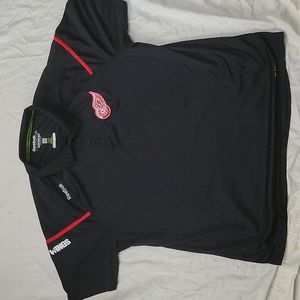 Detroit Redwings short sleeve center ice collection